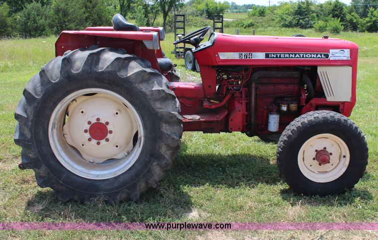 image for item J1163 1974 International 574 tractor