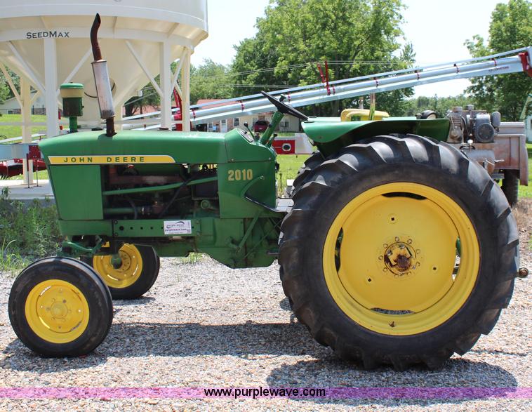 image for item J1201 1962 John Deere 2010 tractor