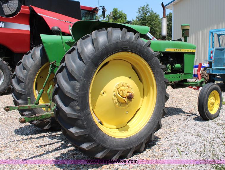 image for item J1201 1962 John Deere 2010 tractor