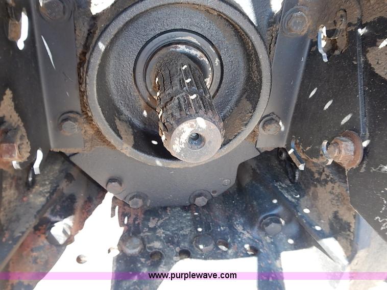 image for item J3170 1982 International 5488 tractor