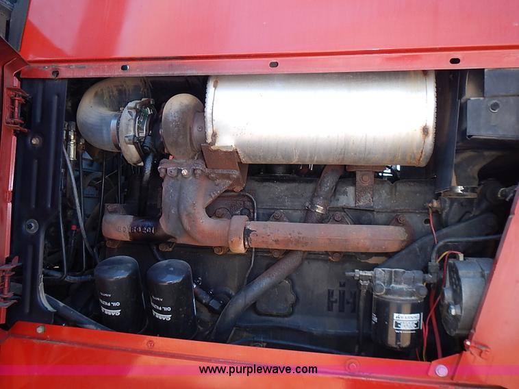 image for item J3170 1982 International 5488 tractor