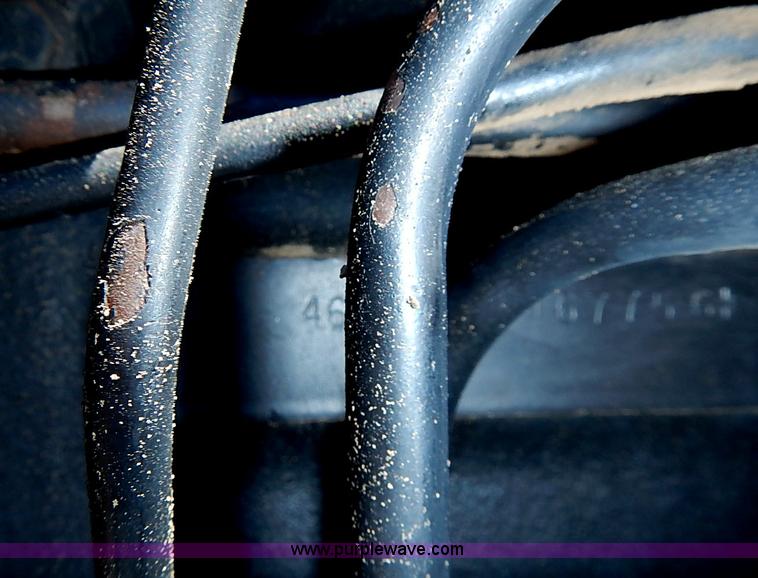 image for item J3170 1982 International 5488 tractor