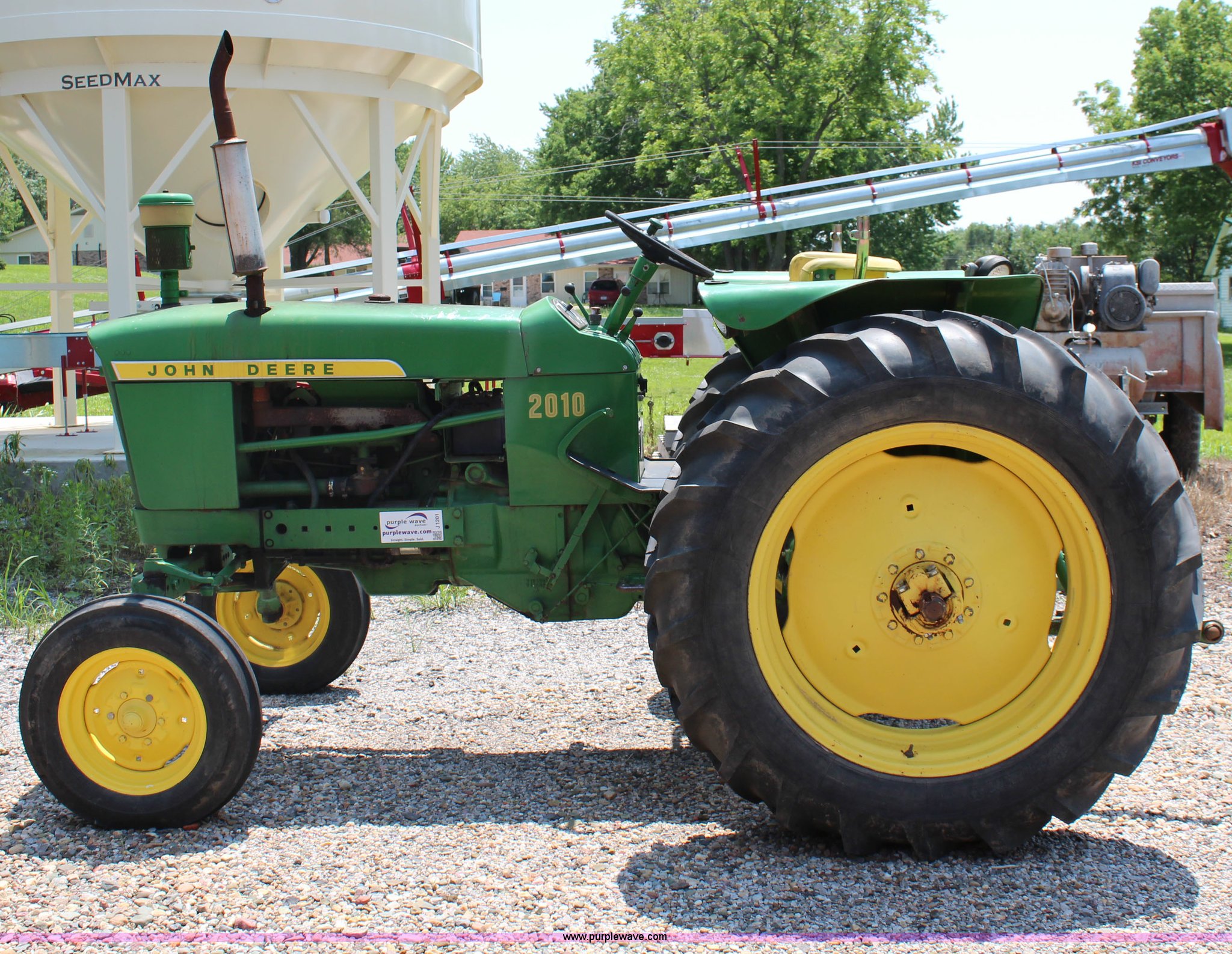 1962 John Deere 2010 tractor in Stanberry, MO Item J1201 sold