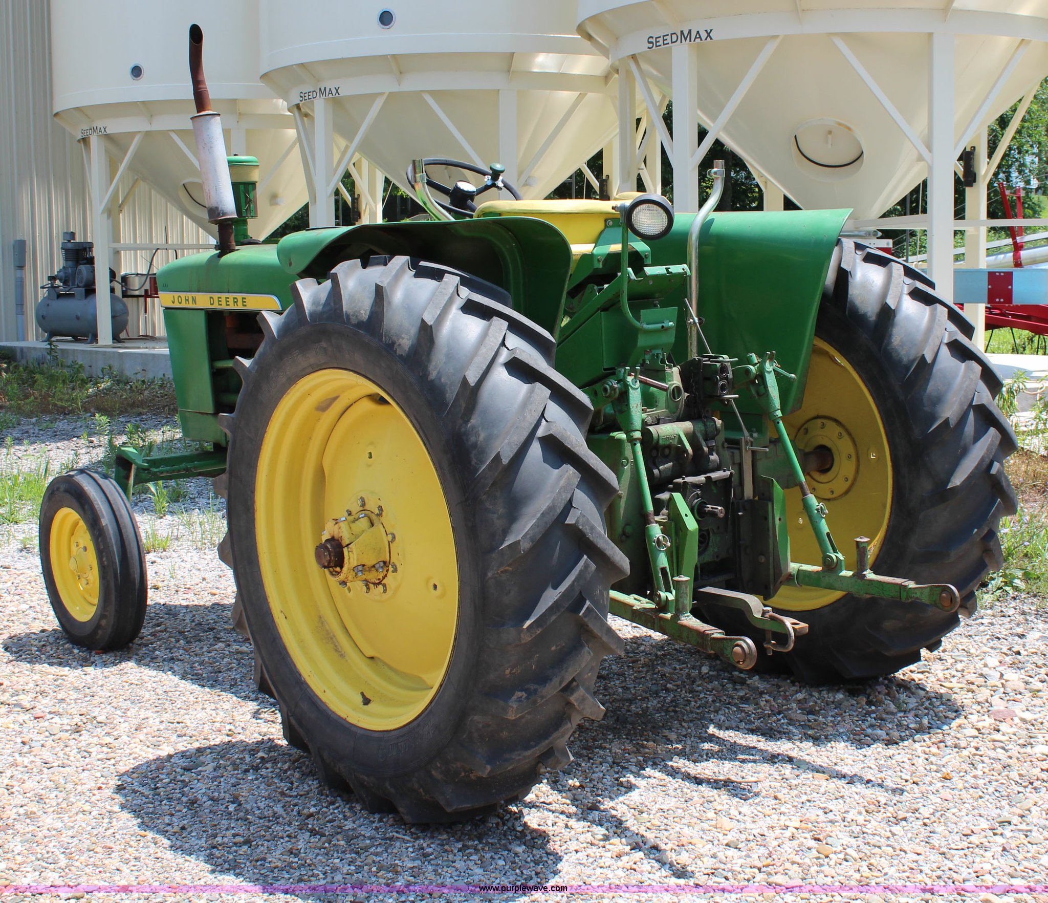 1962 John Deere 2010 tractor in Stanberry, MO Item J1201 sold
