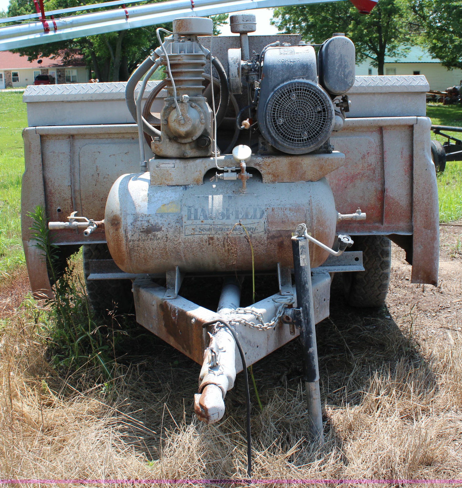 Pickup bed trailer in Stanberry, MO Item J1214 sold Purple Wave