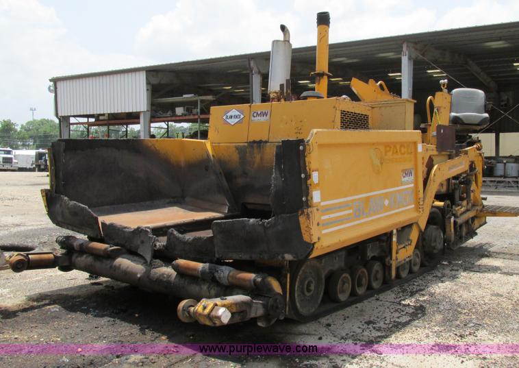 image for item AN9016 2001 Blaw-Knox PF4410 paver