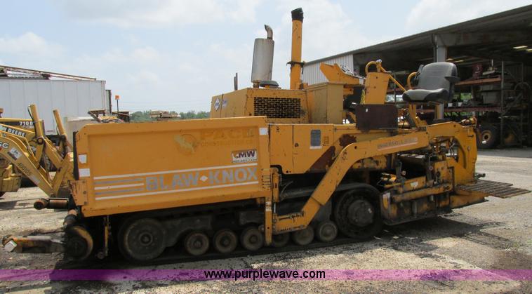 image for item AN9016 2001 Blaw-Knox PF4410 paver