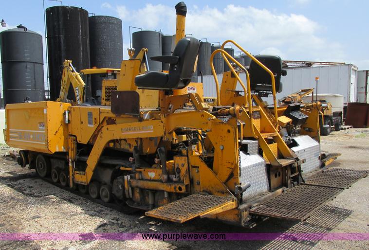 image for item AN9016 2001 Blaw-Knox PF4410 paver