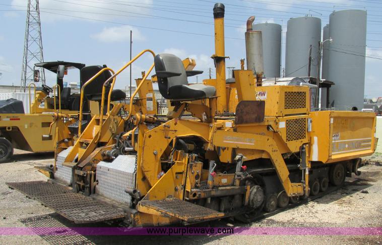 image for item AN9016 2001 Blaw-Knox PF4410 paver