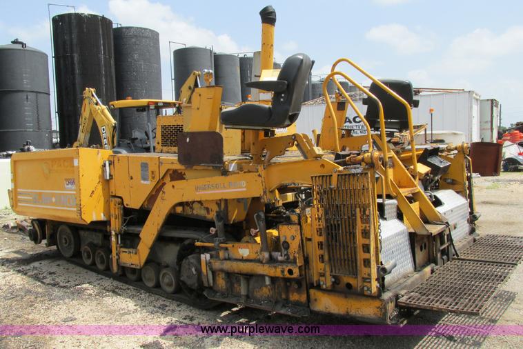 image for item AN9016 2001 Blaw-Knox PF4410 paver