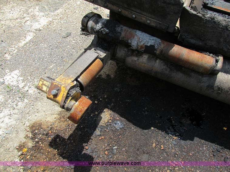 image for item AN9016 2001 Blaw-Knox PF4410 paver