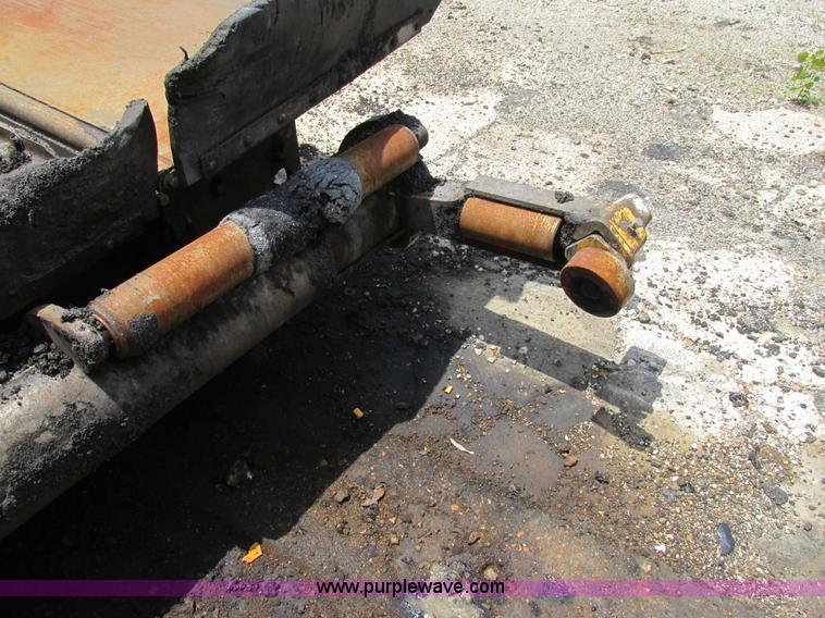 image for item AN9016 2001 Blaw-Knox PF4410 paver