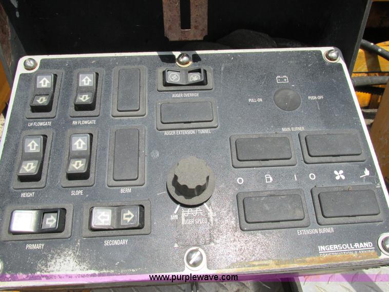 image for item AN9016 2001 Blaw-Knox PF4410 paver