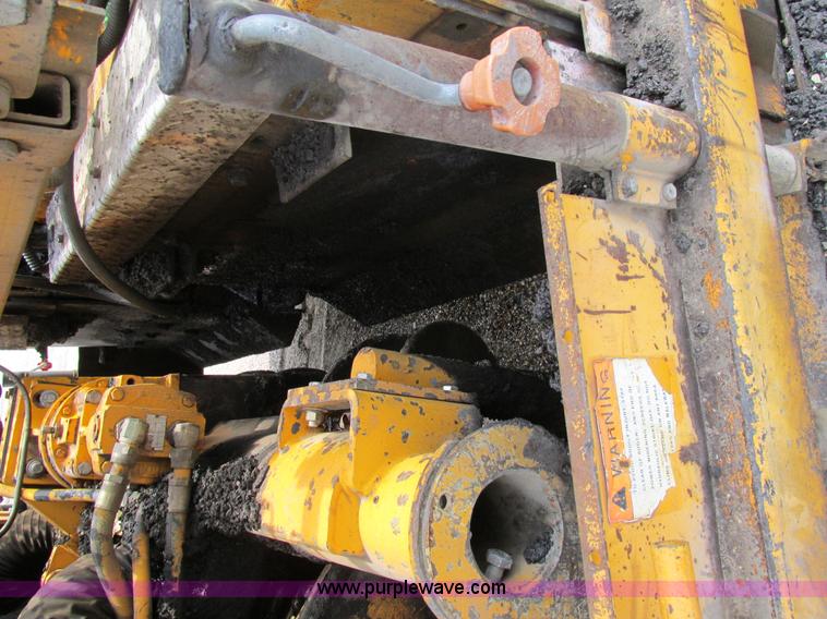 image for item AN9016 2001 Blaw-Knox PF4410 paver