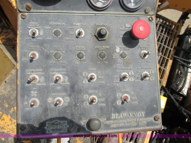 image for item AN9016 2001 Blaw-Knox PF4410 paver