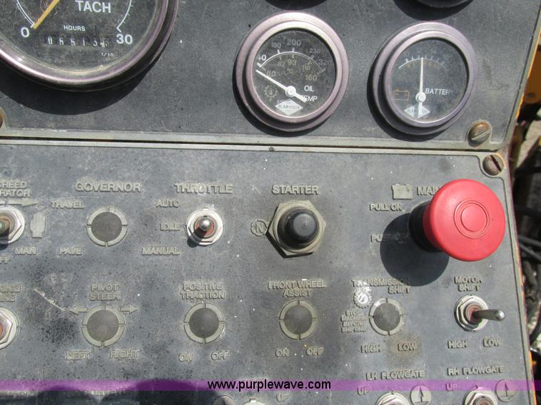 image for item AN9016 2001 Blaw-Knox PF4410 paver