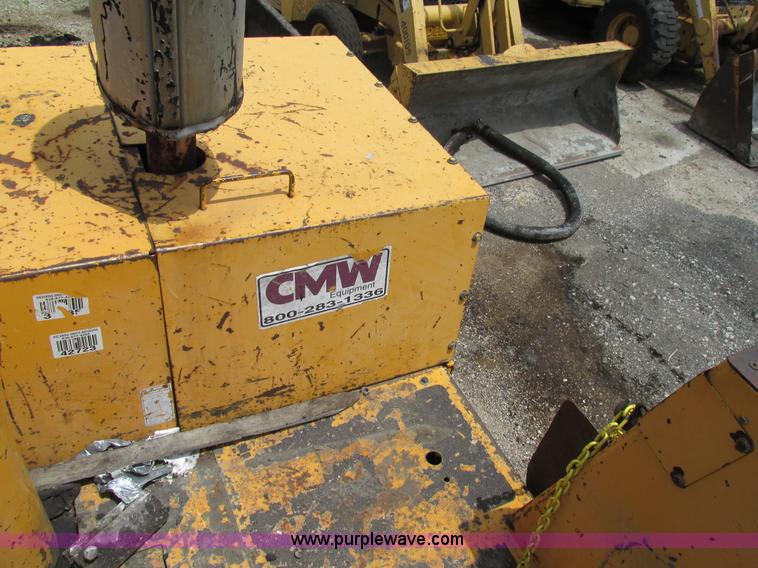 image for item AN9016 2001 Blaw-Knox PF4410 paver