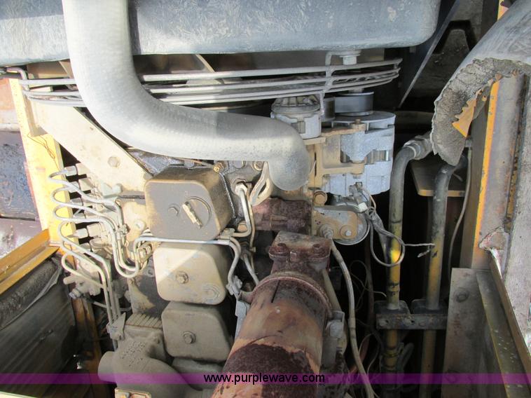 image for item AN9016 2001 Blaw-Knox PF4410 paver