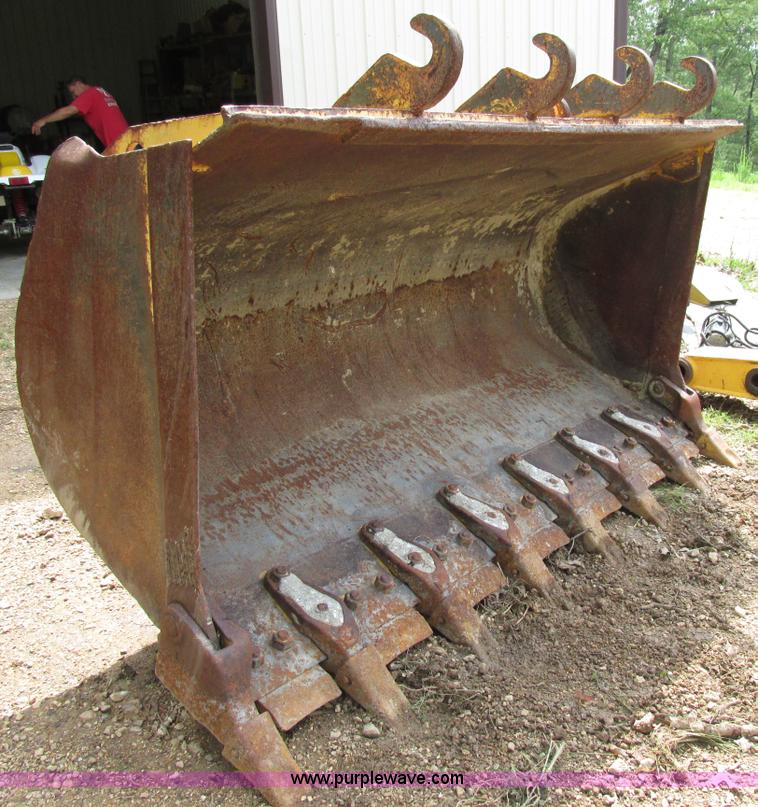 Balderson quick attach 963 bucket system in St. Clair, MO Item AN9031