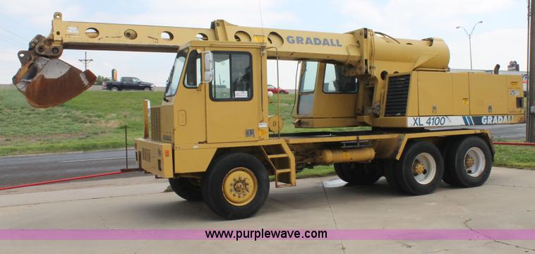 image for item C3884 1994 Gradall XL4100 rubber tire excavator