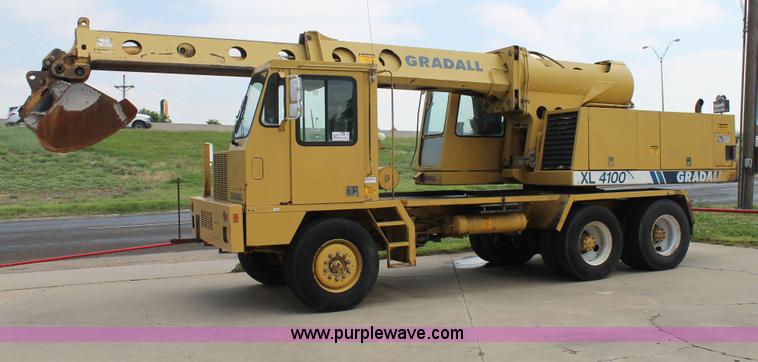 image for item C3884 1994 Gradall XL4100 rubber tire excavator