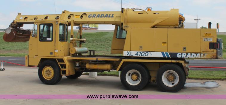 image for item C3884 1994 Gradall XL4100 rubber tire excavator