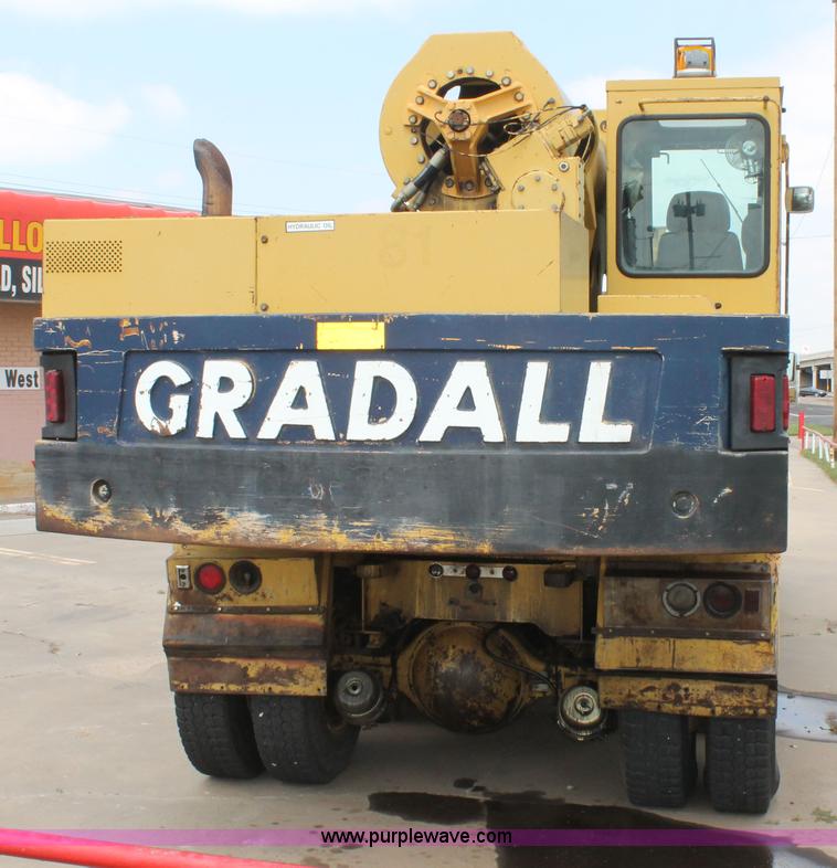image for item C3884 1994 Gradall XL4100 rubber tire excavator
