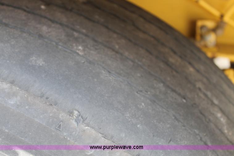image for item C3884 1994 Gradall XL4100 rubber tire excavator