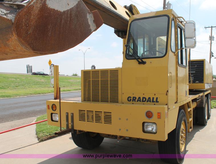 image for item C3884 1994 Gradall XL4100 rubber tire excavator