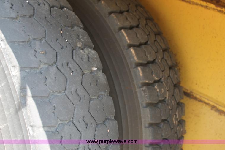 image for item C3884 1994 Gradall XL4100 rubber tire excavator