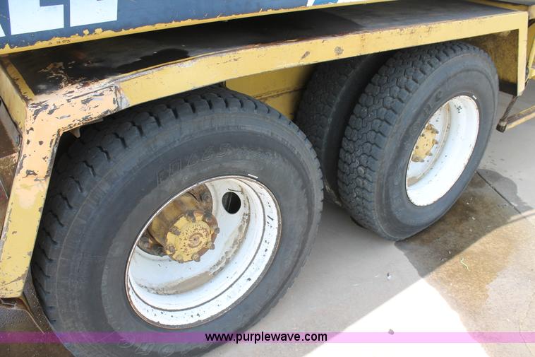 image for item C3884 1994 Gradall XL4100 rubber tire excavator