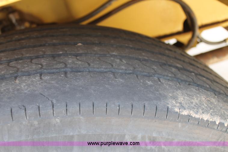 image for item C3884 1994 Gradall XL4100 rubber tire excavator