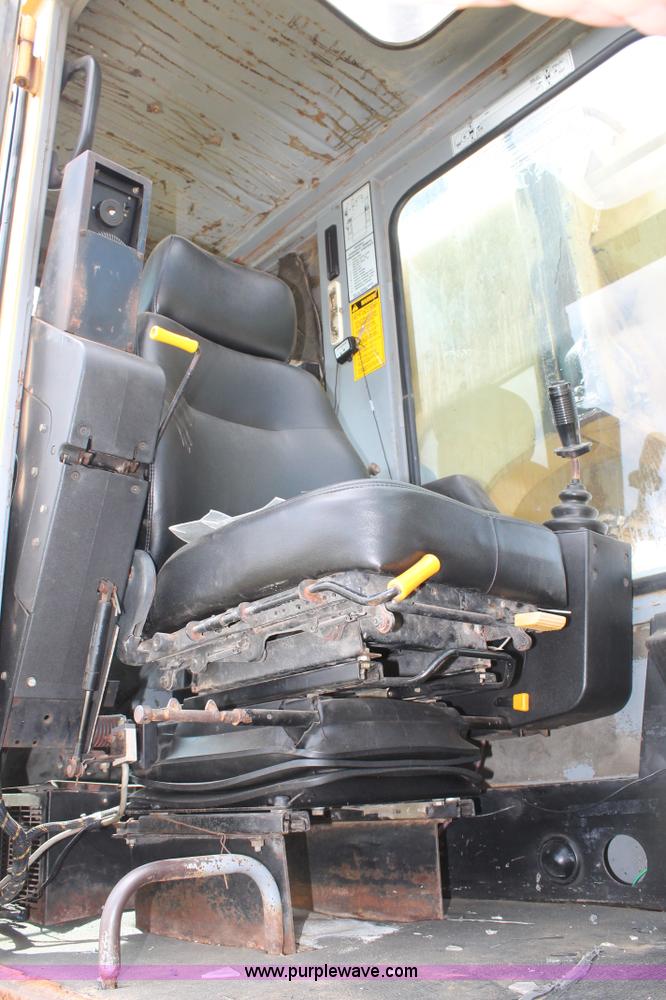 image for item C3884 1994 Gradall XL4100 rubber tire excavator