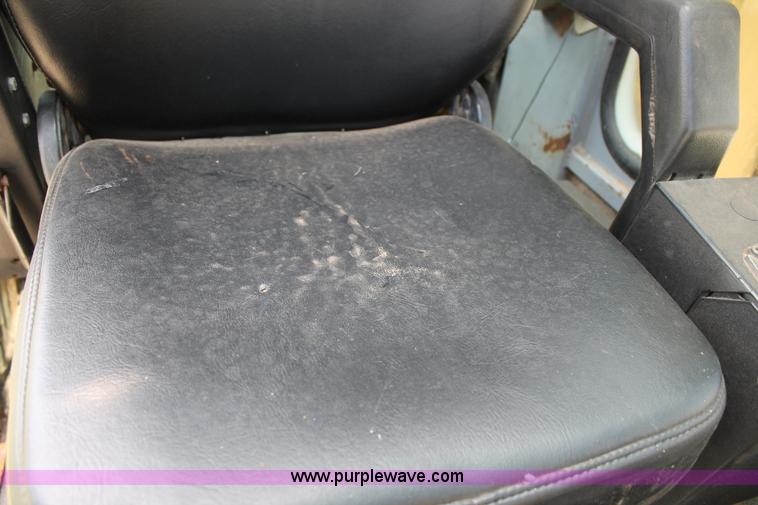 image for item C3884 1994 Gradall XL4100 rubber tire excavator