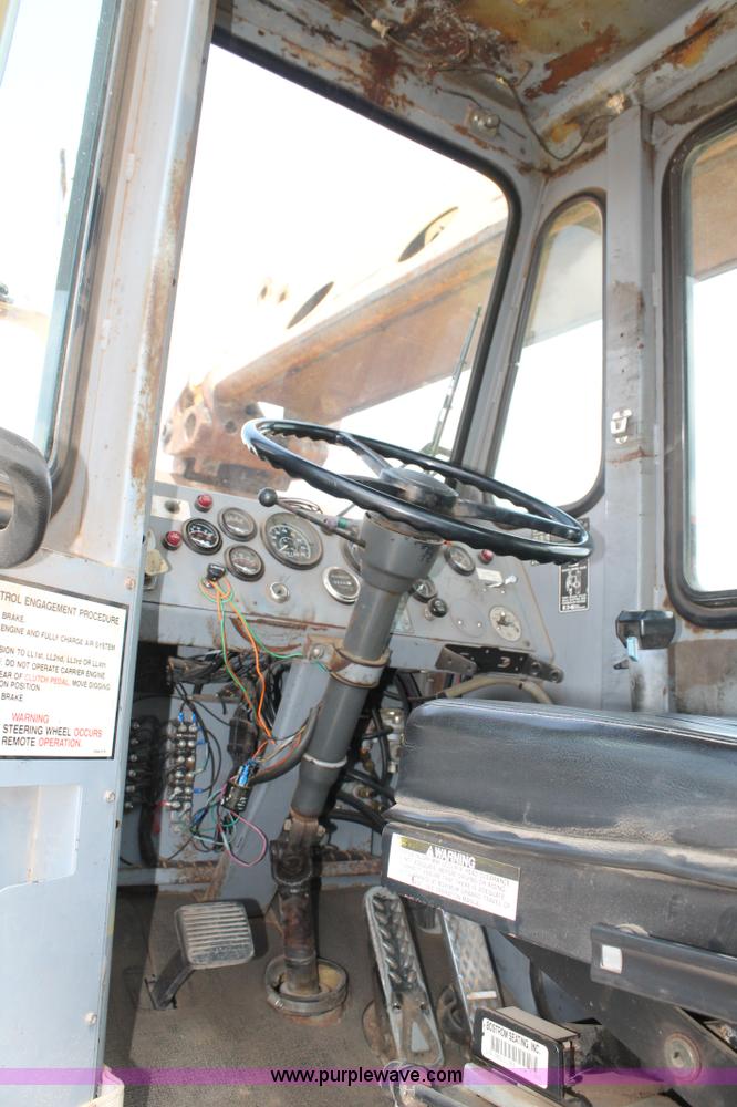 image for item C3884 1994 Gradall XL4100 rubber tire excavator