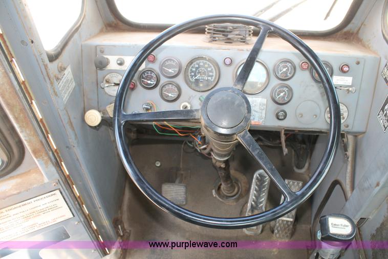 image for item C3884 1994 Gradall XL4100 rubber tire excavator