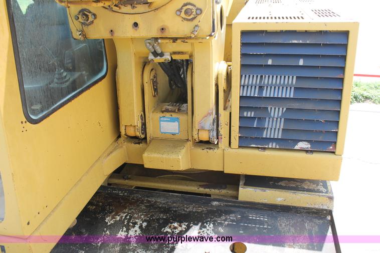 image for item C3884 1994 Gradall XL4100 rubber tire excavator