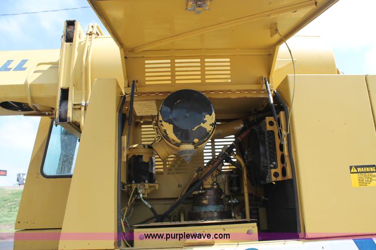 image for item C3884 1994 Gradall XL4100 rubber tire excavator