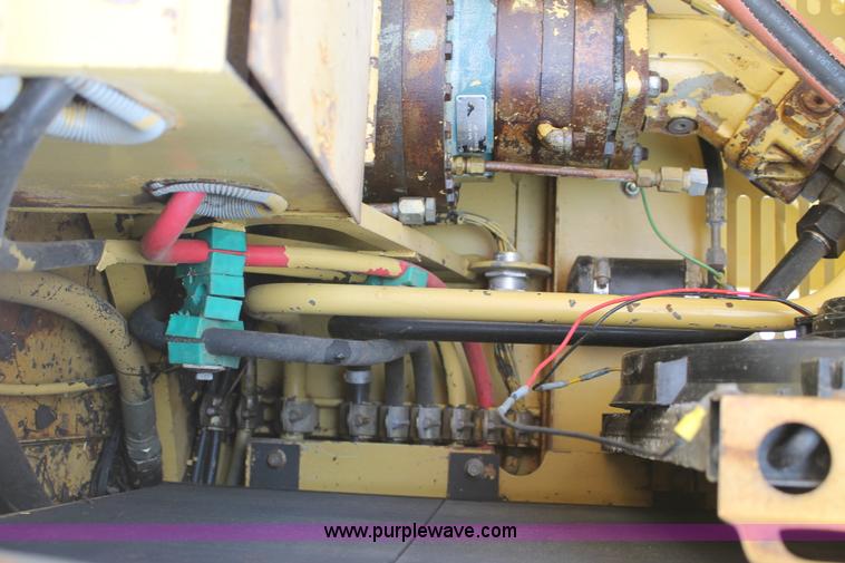 image for item C3884 1994 Gradall XL4100 rubber tire excavator