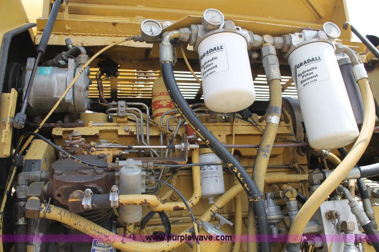 image for item C3884 1994 Gradall XL4100 rubber tire excavator