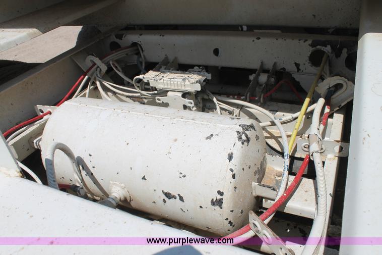 image for item C3885 2011 CTS BDT-40 belly dump trailer