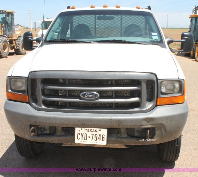 image for item C3886 1999 Ford F550 Super Duty flatbed truck