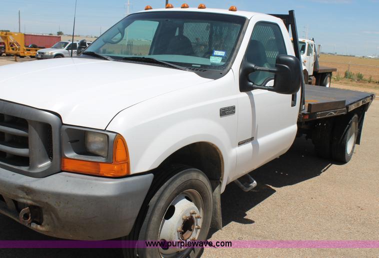 image for item C3886 1999 Ford F550 Super Duty flatbed truck