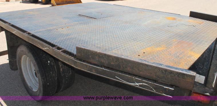 image for item C3886 1999 Ford F550 Super Duty flatbed truck