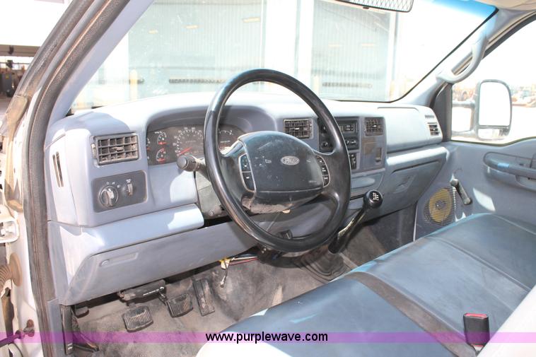 image for item C3886 1999 Ford F550 Super Duty flatbed truck