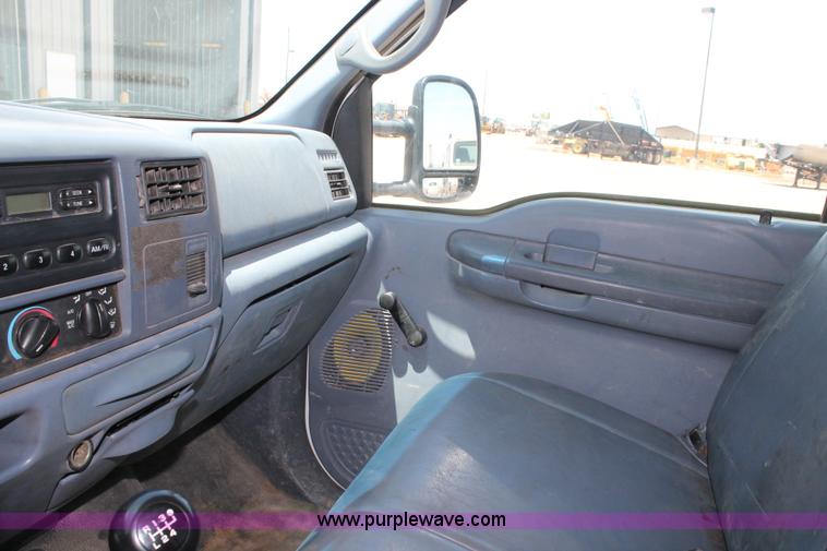 image for item C3886 1999 Ford F550 Super Duty flatbed truck