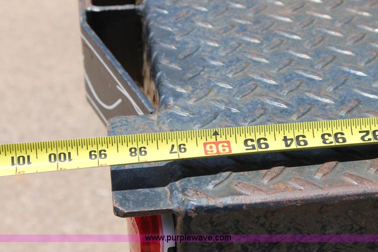 image for item C3886 1999 Ford F550 Super Duty flatbed truck