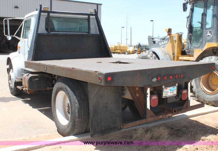 image for item C3887 1997 International 4700 flatbed truck