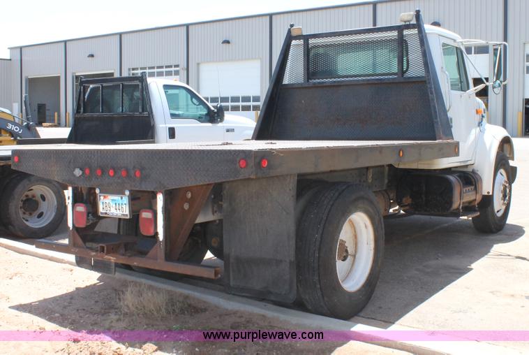 image for item C3887 1997 International 4700 flatbed truck