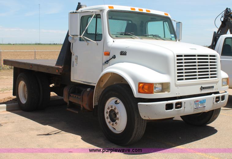image for item C3887 1997 International 4700 flatbed truck
